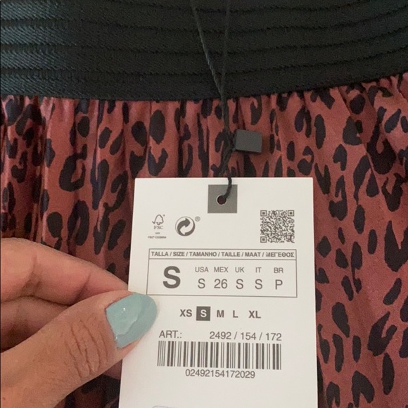 Zara pleated skirt - Picture 12 of 13